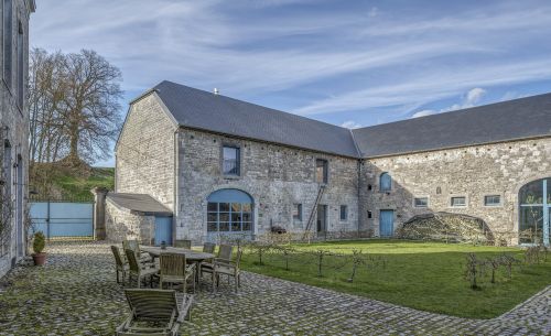 RENOVATION F RENOVATION F